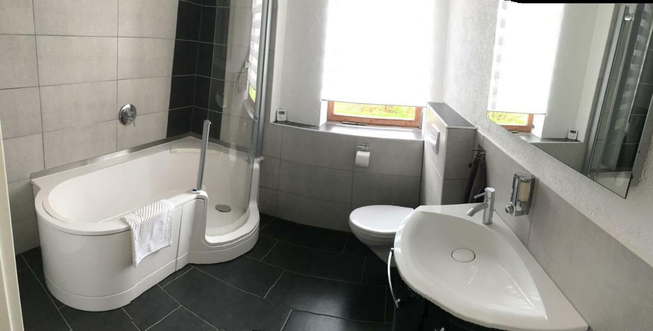 Ferienwohnung Zum Saaletalblick เนาม์บวร์ก ภายนอก รูปภาพ